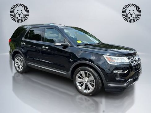 Certified 2018 Ford Explorer Limited w/ Equipment Group 301A AWD/4WD image 3