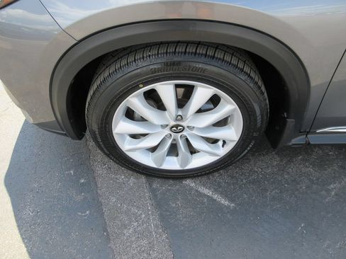 Used 2019 INFINITI QX50 Essential w/ Premium Heat Package AWD/4WD image 15
