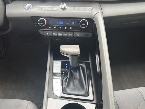 Used 2023 Hyundai Elantra SEL w/ Convenience Package image 15