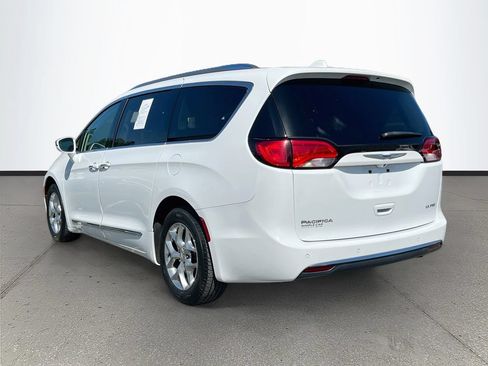 Used 2019 Chrysler Pacifica Limited FWD image 5