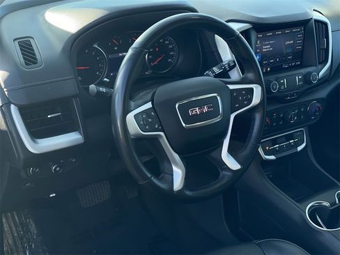 Used 2023 GMC Terrain SLT image 18
