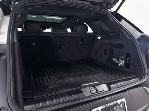 Used 2024 Land Rover Range Rover Sport SE AWD/4WD image 30