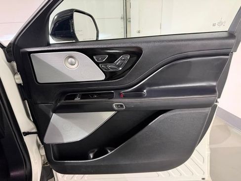 Used 2020 Lincoln Aviator Reserve w/ Equipment Group 201A AWD/4WD image 29