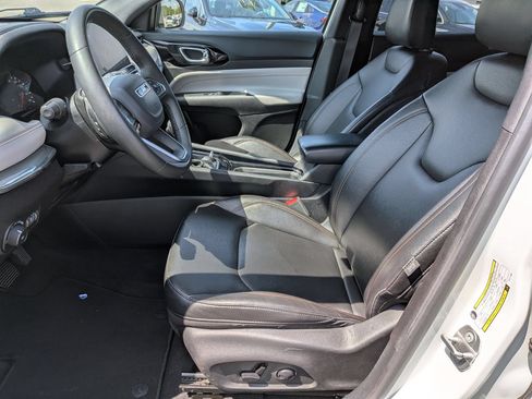 Used 2024 Jeep Compass Limited AWD/4WD image 14
