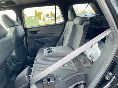 New 2026 Subaru Outback Limited AWD/4WD image 14