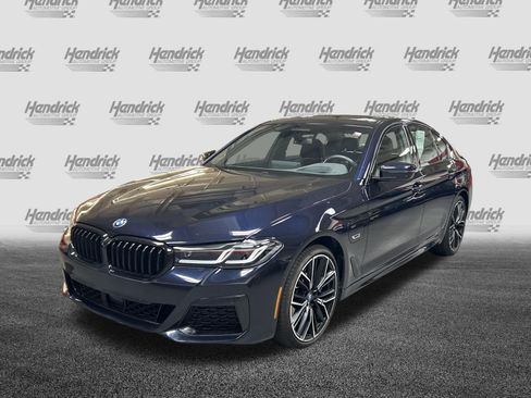 Used 2023 BMW 530e w/ M Sport Package RWD image 5