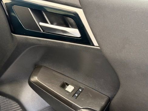 Used 2022 Mitsubishi Outlander ES image 21