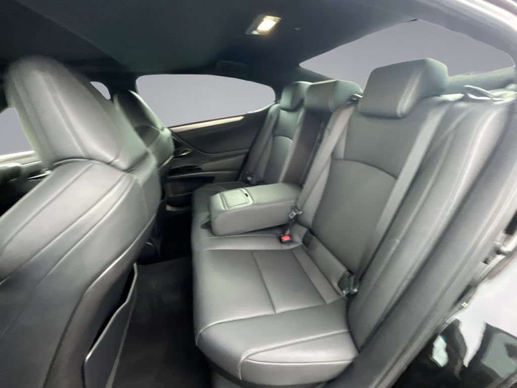 Used 2024 Lexus ES 300h F Sport w/ Accessory Package (Z2) FWD image 15