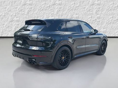 Used 2023 Porsche Cayenne GTS AWD/4WD image 3