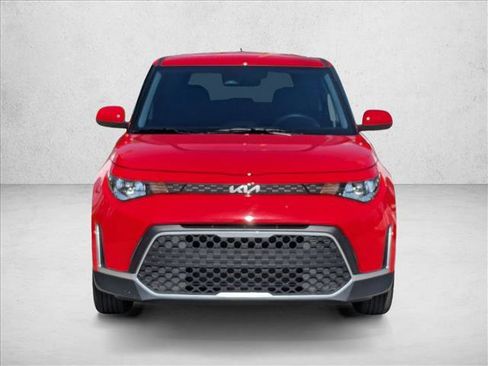 Used 2024 Kia Soul LX image 2