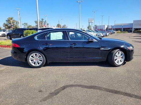Used 2019 Jaguar XF Prestige RWD image 3