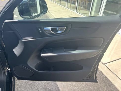Certified 2023 Volvo XC60 B5 Plus AWD/4WD image 14