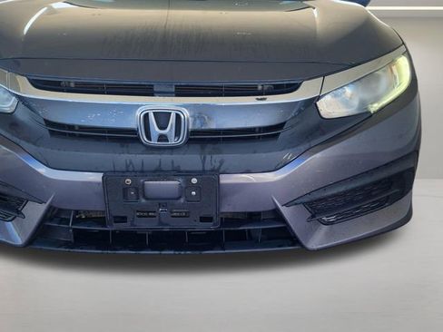 Used 2018 Honda Civic EX image 3