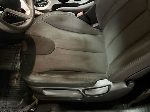 Used 2012 Hyundai Veloster Base image 19