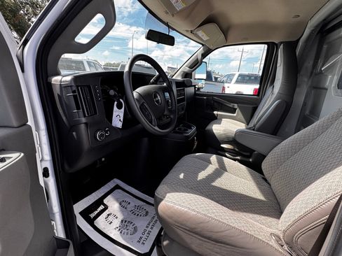 New 2025 GMC Savana 3500 w/ Power Convenience Package RWD image 15