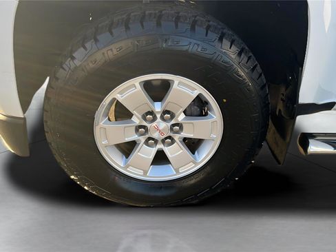 Used 2016 GMC Canyon W/T image 16