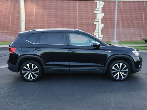 Used 2024 Volkswagen Taos SE FWD image 31