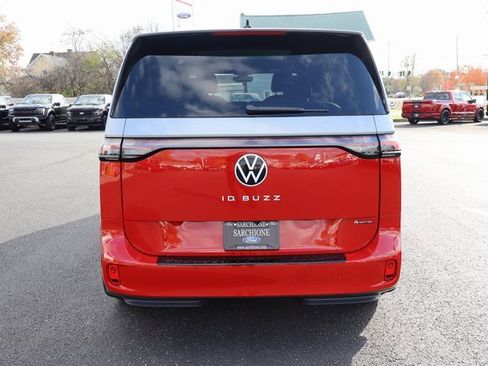 Used 2025 Volkswagen ID. Buzz Pro S Plus image 16