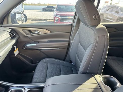 New 2026 Chevrolet Traverse LT w/ Driver Confidence Package image 17