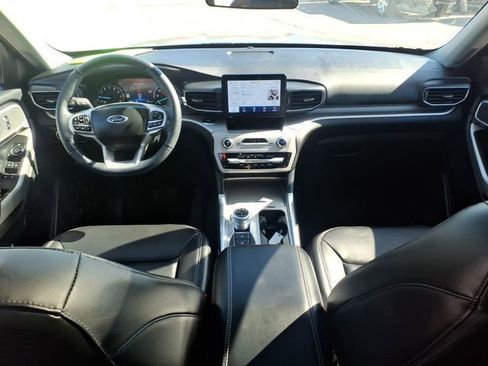 Certified 2023 Ford Explorer XLT w/ Equipment Group 202A image 14