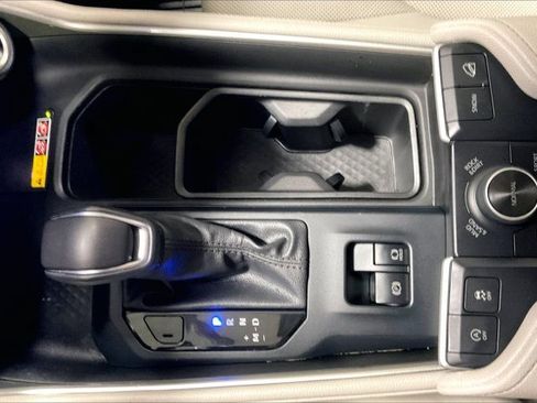 Certified 2024 Toyota Grand Highlander AWD image 43