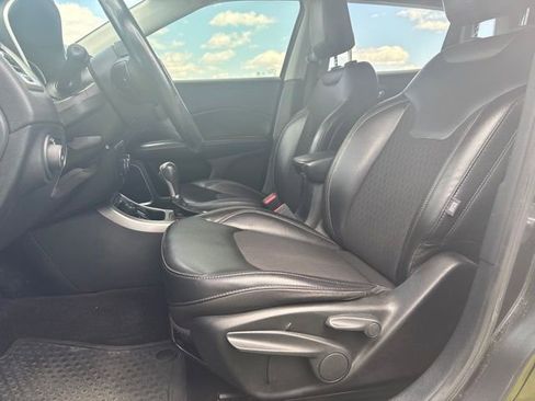 Used 2018 Jeep Compass Latitude w/ Cold Weather Group AWD/4WD image 8