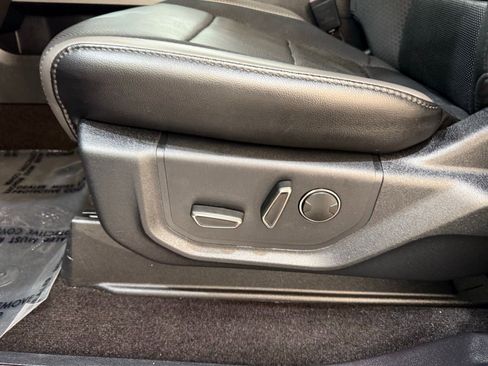 Used 2020 Ford F150 Raptor w/ Equipment Group 802A Luxury image 13