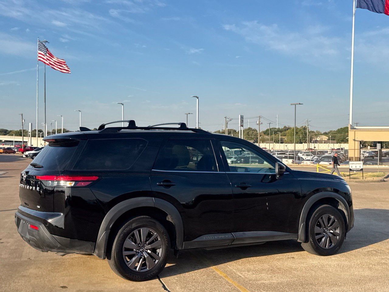 Certified 2024 Nissan Pathfinder SV FWD image 26