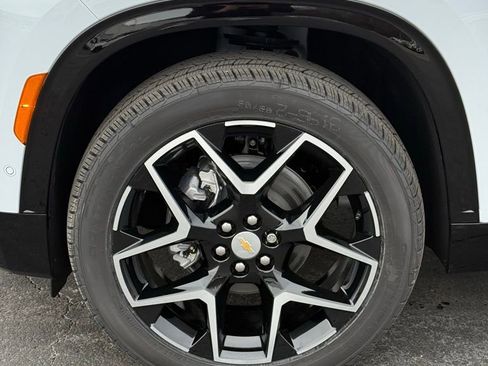 New 2026 Chevrolet Traverse High Country FWD image 4