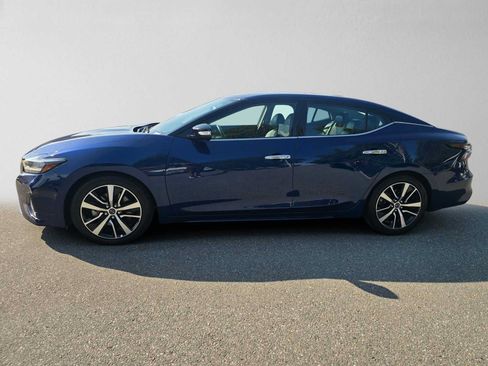 Used 2023 Nissan Maxima SV w/ Floor Mat Group FWD image 6