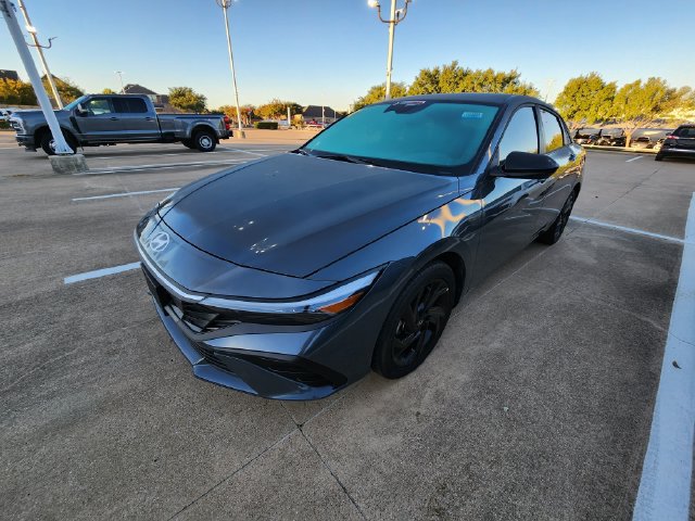 Used 2026 Hyundai Elantra Sport FWD image 3