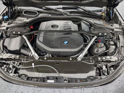 Used 2024 BMW 740i w/ Executive Package image 22