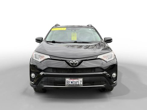 Used 2018 Toyota RAV4 XLE image 8