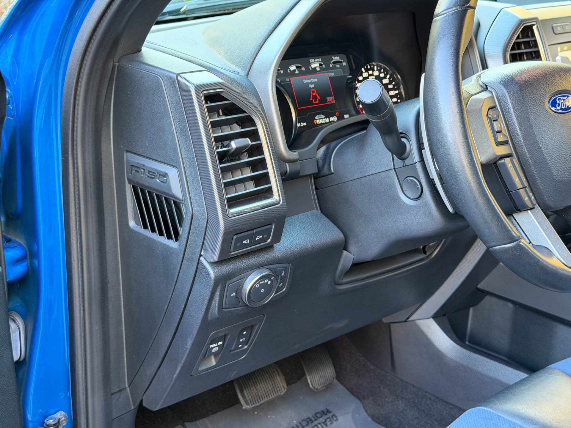 Used 2019 Ford F150 Raptor w/ Equipment Group 802A Luxury AWD/4WD image 39