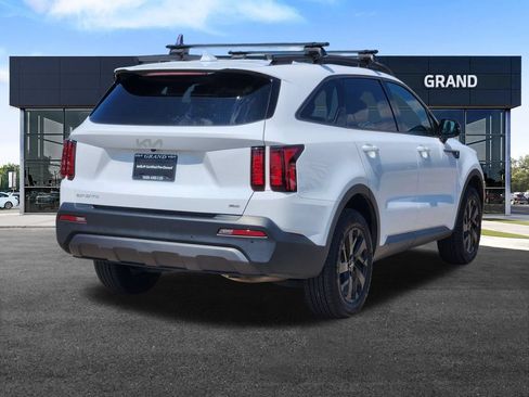Used 2023 Kia Sorento S AWD/4WD image 5