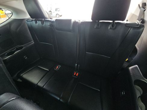 Used 2022 Toyota Highlander XLE FWD image 15