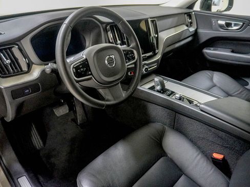 Used 2025 Volvo XC60 B5 Plus AWD/4WD image 20