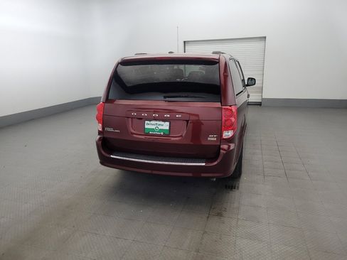 Used 2019 Dodge Grand Caravan GT FWD image 7