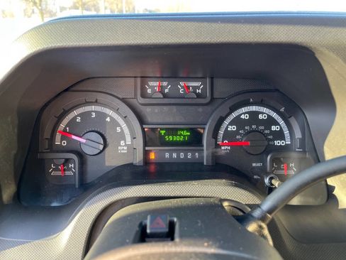 Used 2013 Ford E-350 and Econoline 350 XL image 12