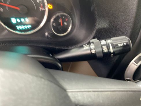 Used 2015 Jeep Wrangler Unlimited Sahara w/ Connectivity Group image 13