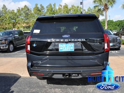 New 2026 Ford Expedition Active RWD image 4