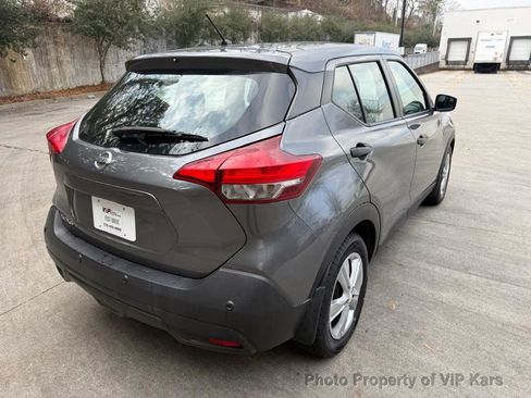 Used 2020 Nissan Kicks S image 5
