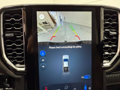 Used 2025 Ford Ranger XLT w/ FX4 Off-Road Package image 21