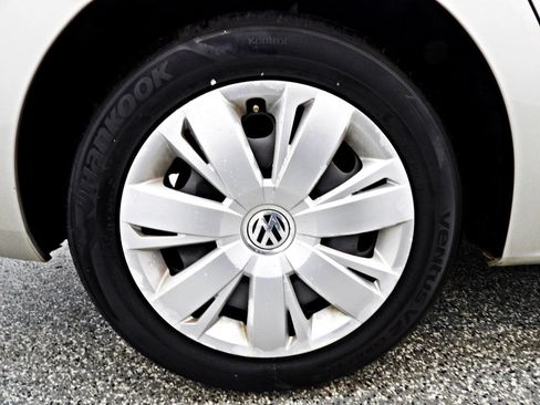 Used 2014 Volkswagen Jetta SE FWD image 19