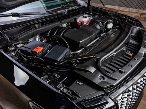 Used 2026 Cadillac Escalade ESV Sport w/ LPO, ONYX Package image 42