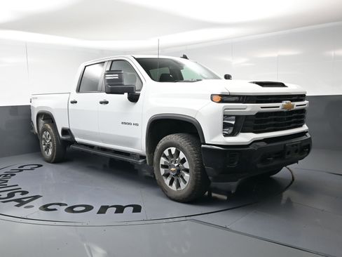 Used 2024 Chevrolet Silverado 2500 Custom w/ Custom Convenience Package AWD/4WD image 15