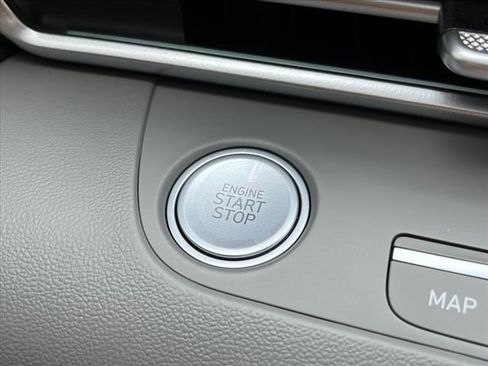 New 2024 Hyundai Elantra SEL w/ Convenience Package image 21