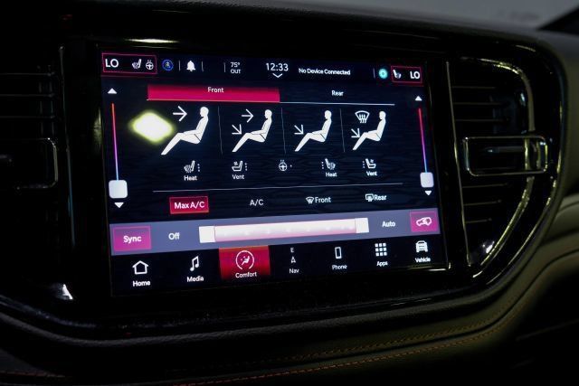 Used 2022 Dodge Durango R/T w/ Blacktop Package AWD/4WD image 38
