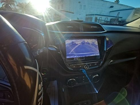 Used 2022 Chevrolet TrailBlazer LT w/ Convenience Package image 9