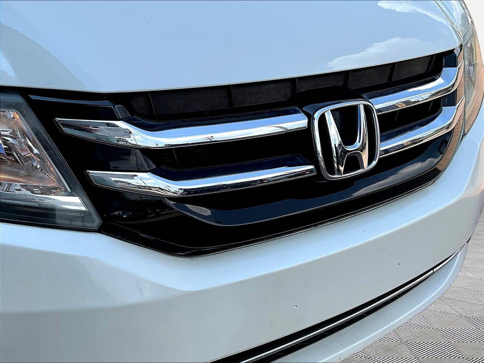 Used 2016 Honda Odyssey Touring Elite image 34